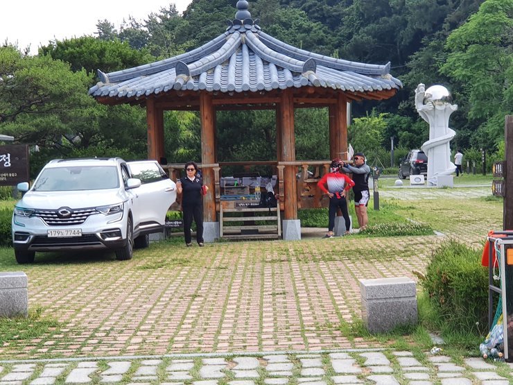 주룡공원 입구 차량 출입 문제 1